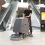Autolaveuse autotractée avec 2 batteries Numatic TBL6055/100T